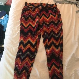 Patterned fun pants size L